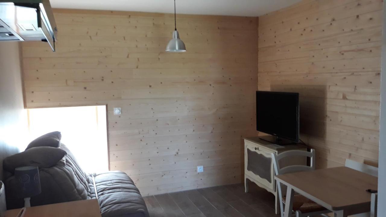 Agreable Gite En Pleine Nature Parmilieu Eksteriør billede